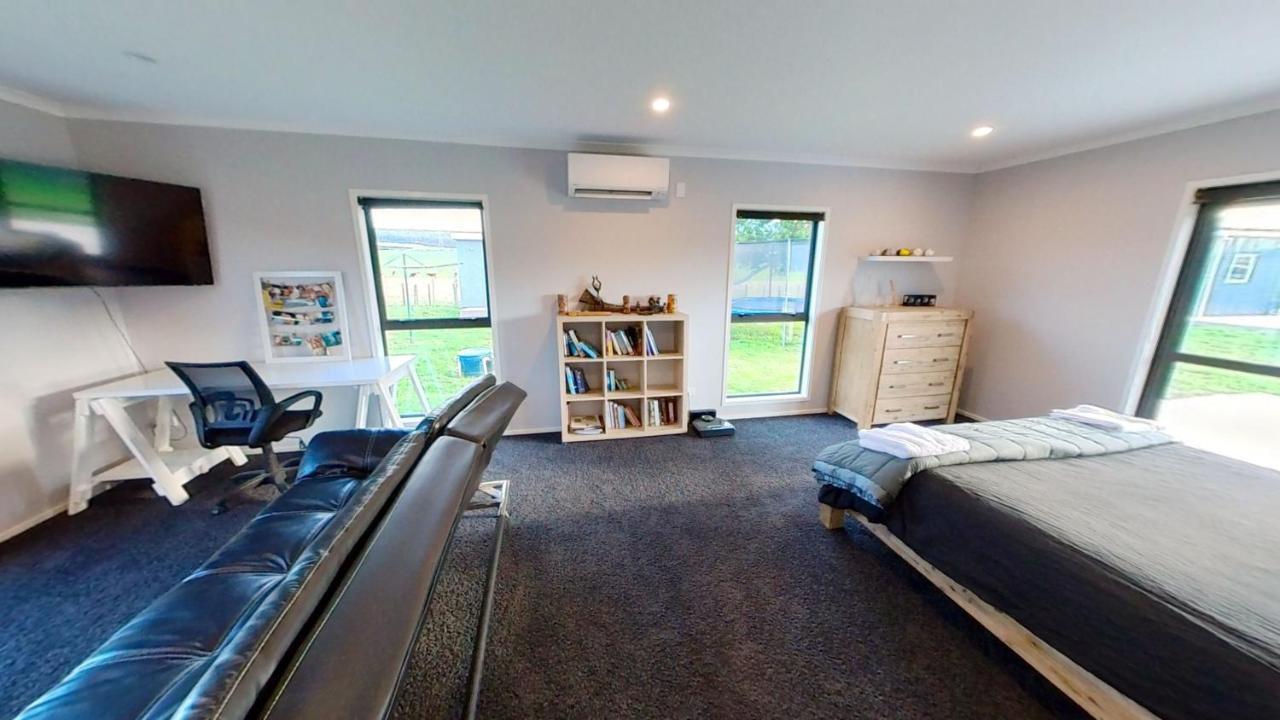 Full Holiday Home To Yourself, Up To 21 Guests Atiamuri Extérieur photo