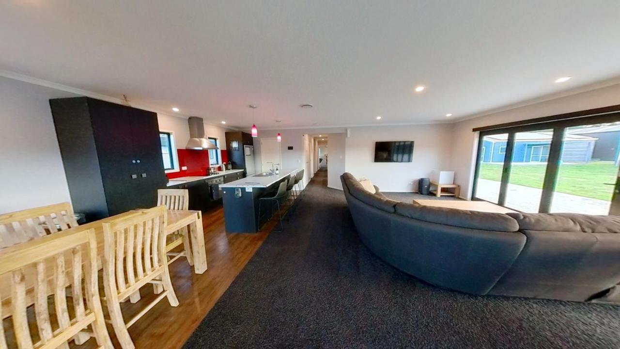 Full Holiday Home To Yourself, Up To 21 Guests Atiamuri Extérieur photo