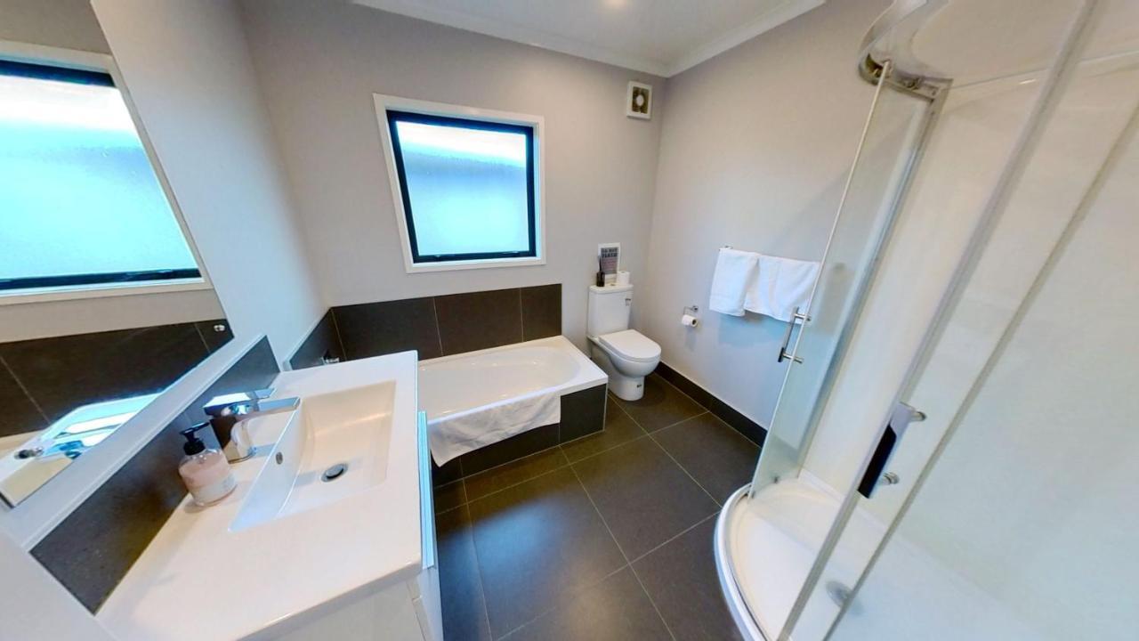 Full Holiday Home To Yourself, Up To 21 Guests Atiamuri Extérieur photo